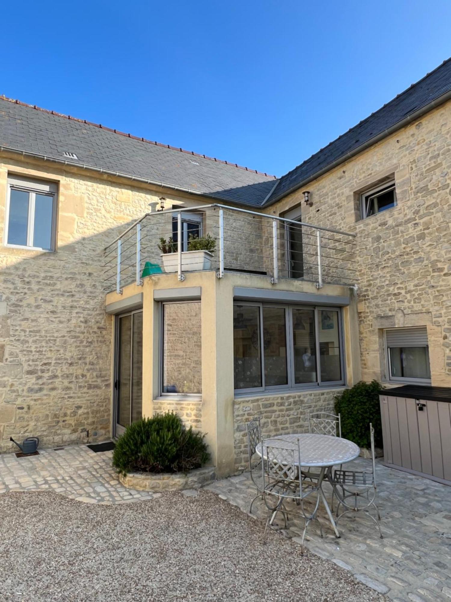 Cottage Overlord - 6 Personnes - Plages Du Debarquement Formigny Exterior photo